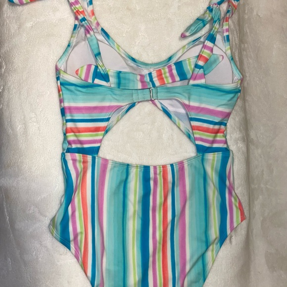 One piece Body suit🩱 - Picture 2 of 2